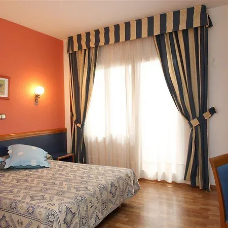 Ronda House فندق
